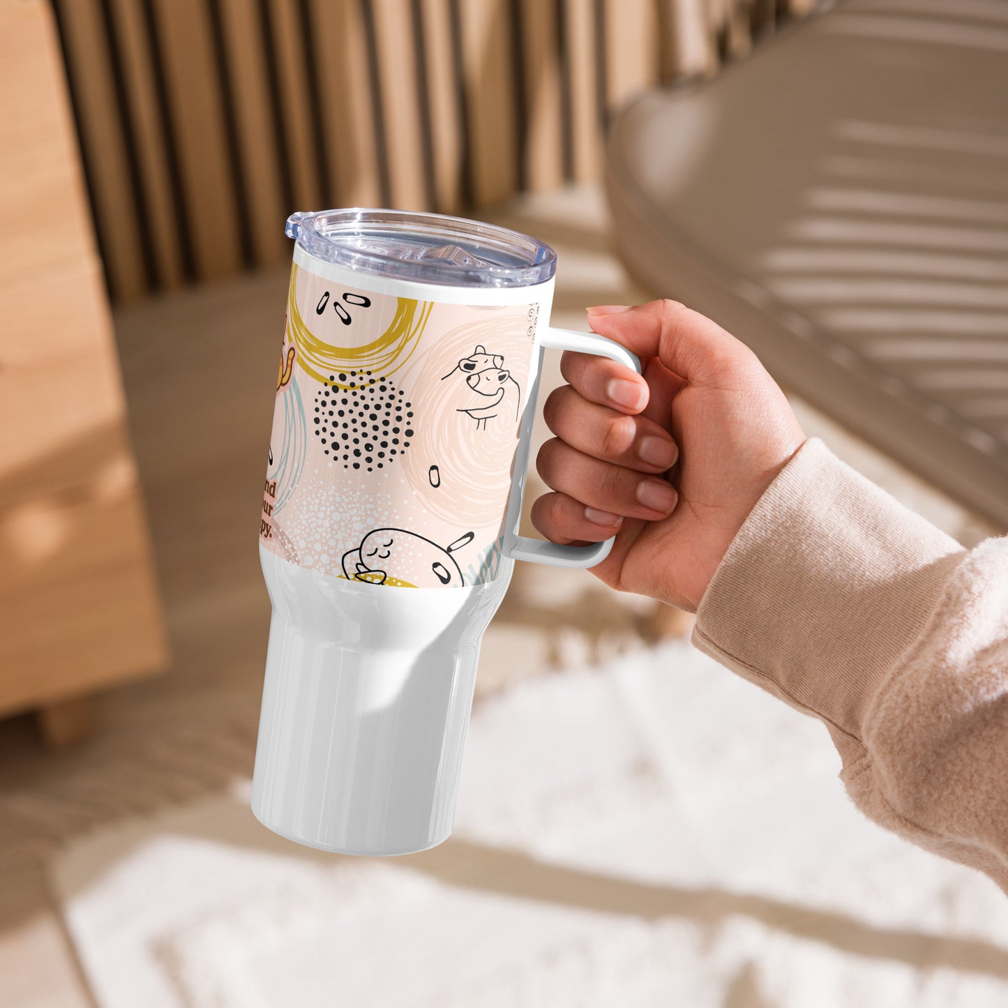 Bear Hug Sarah Travel mug with a handle